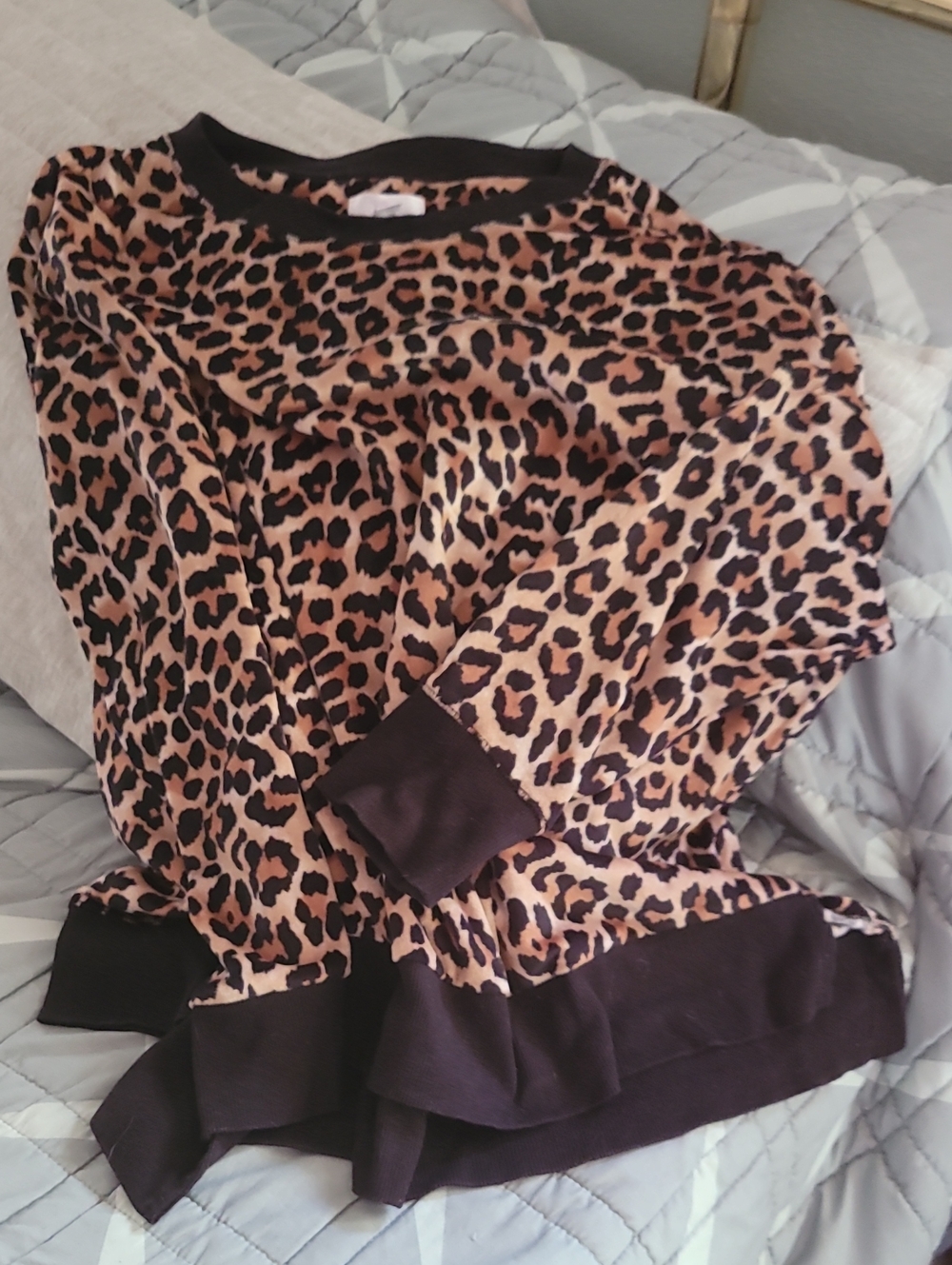 Secret Treasures Leopard Print Top - Black & Tan